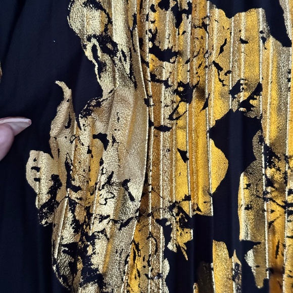 Want Need Black and Gold Mini Dress Size L - Picture 10 of 10